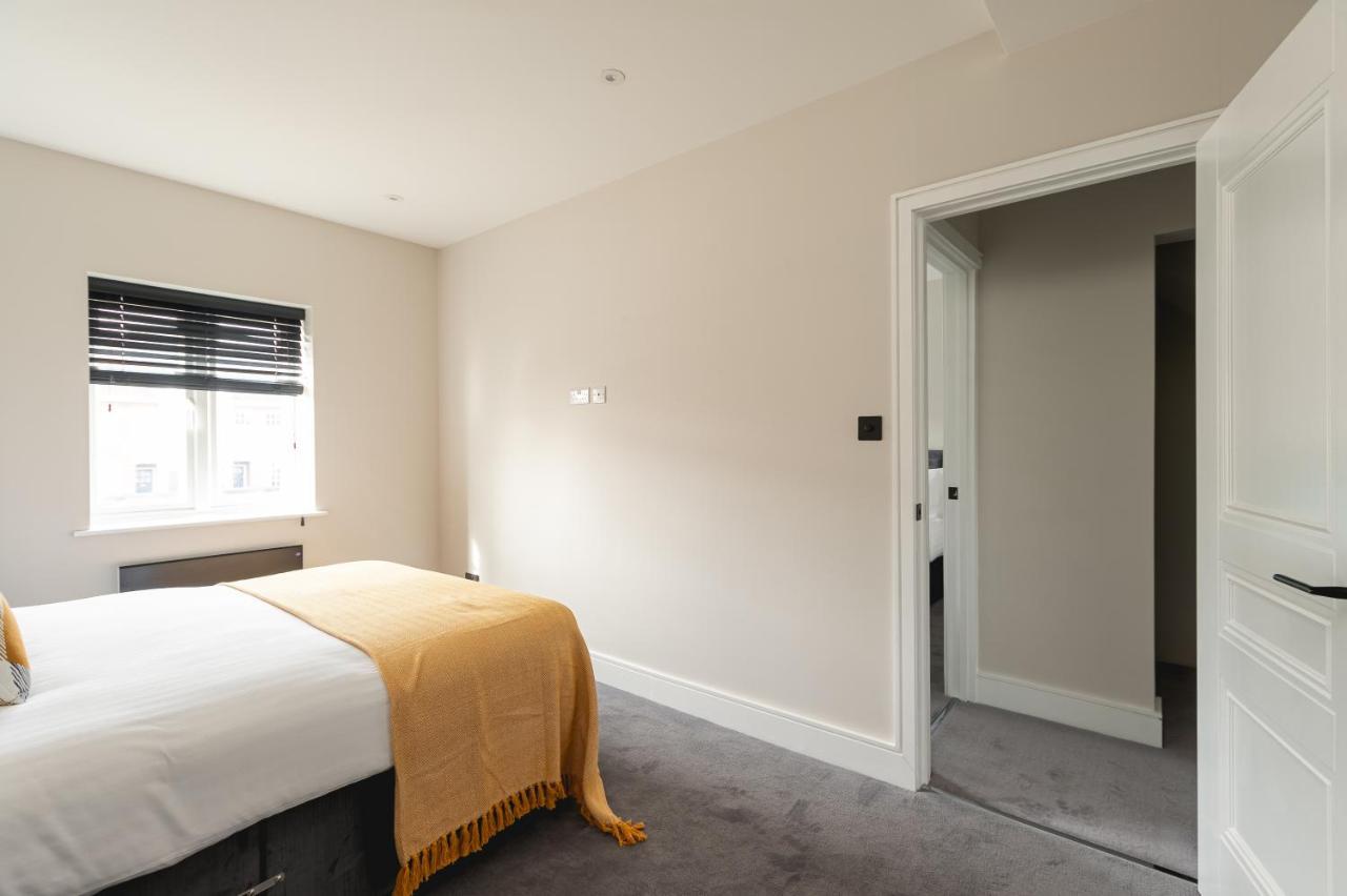 Skyvillion - Cozy Large 4 & 1 Bed Apartments In London Enfield, Mins To Tube Station, Free Wi-Fi 外观 照片